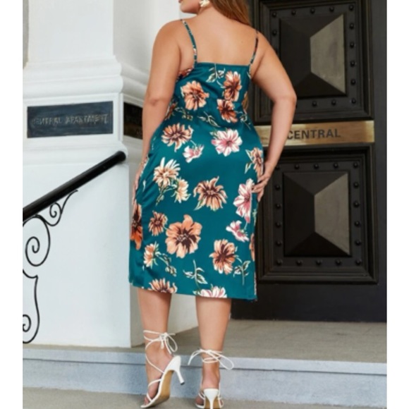 Plus size luxe floral print drawstring side cami dress - Picture 8 of 15